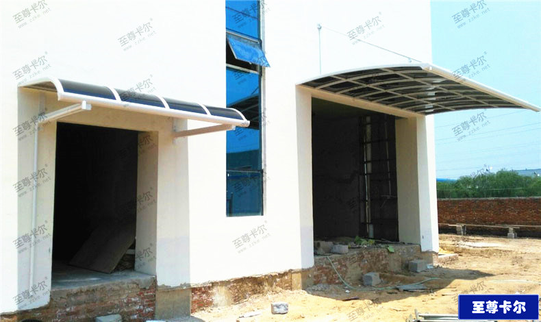 免費測量設計+詳細報價（窗棚）